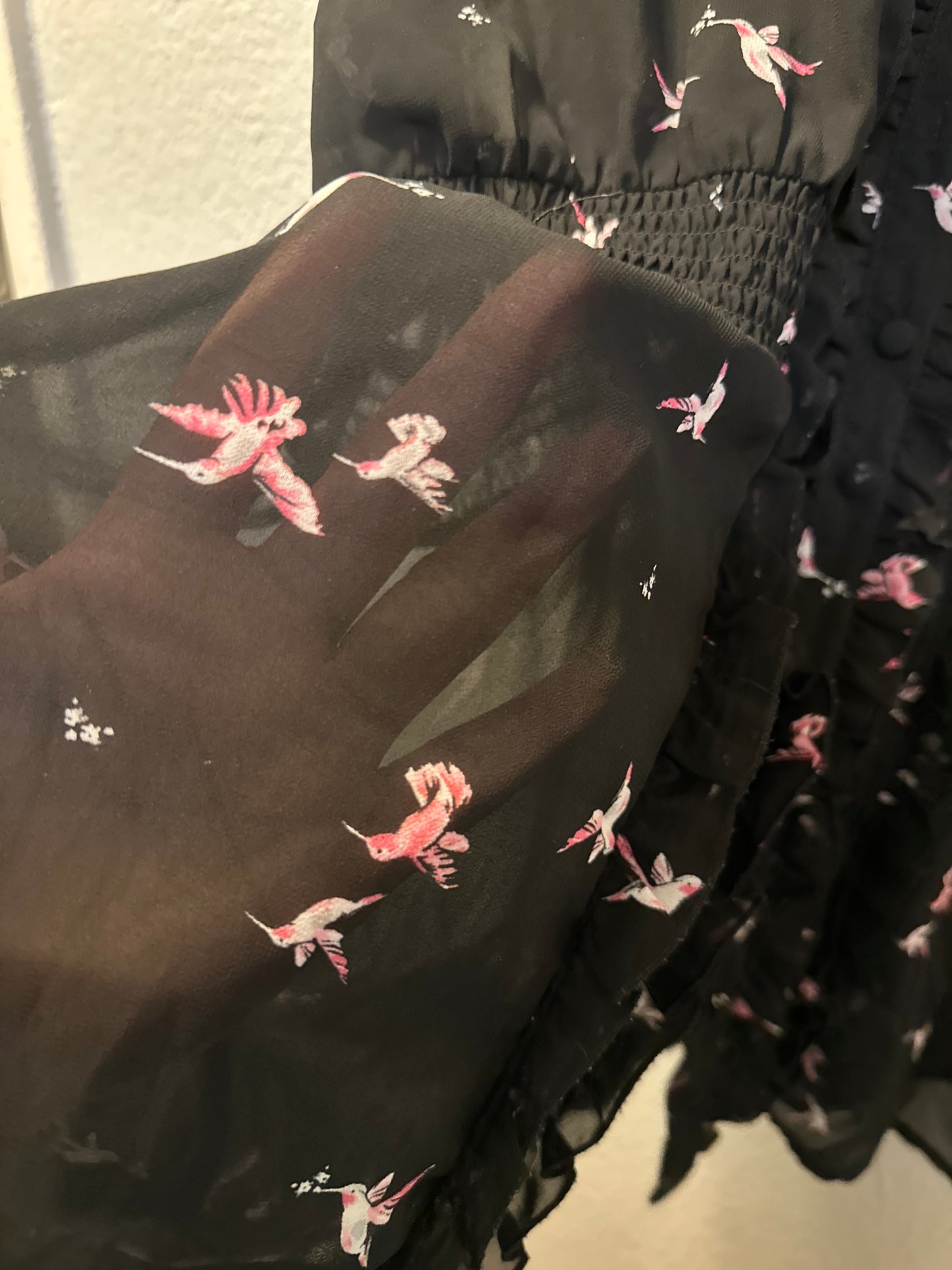 Size 5x (28) Torrid Hummingbird Sheer Blouse