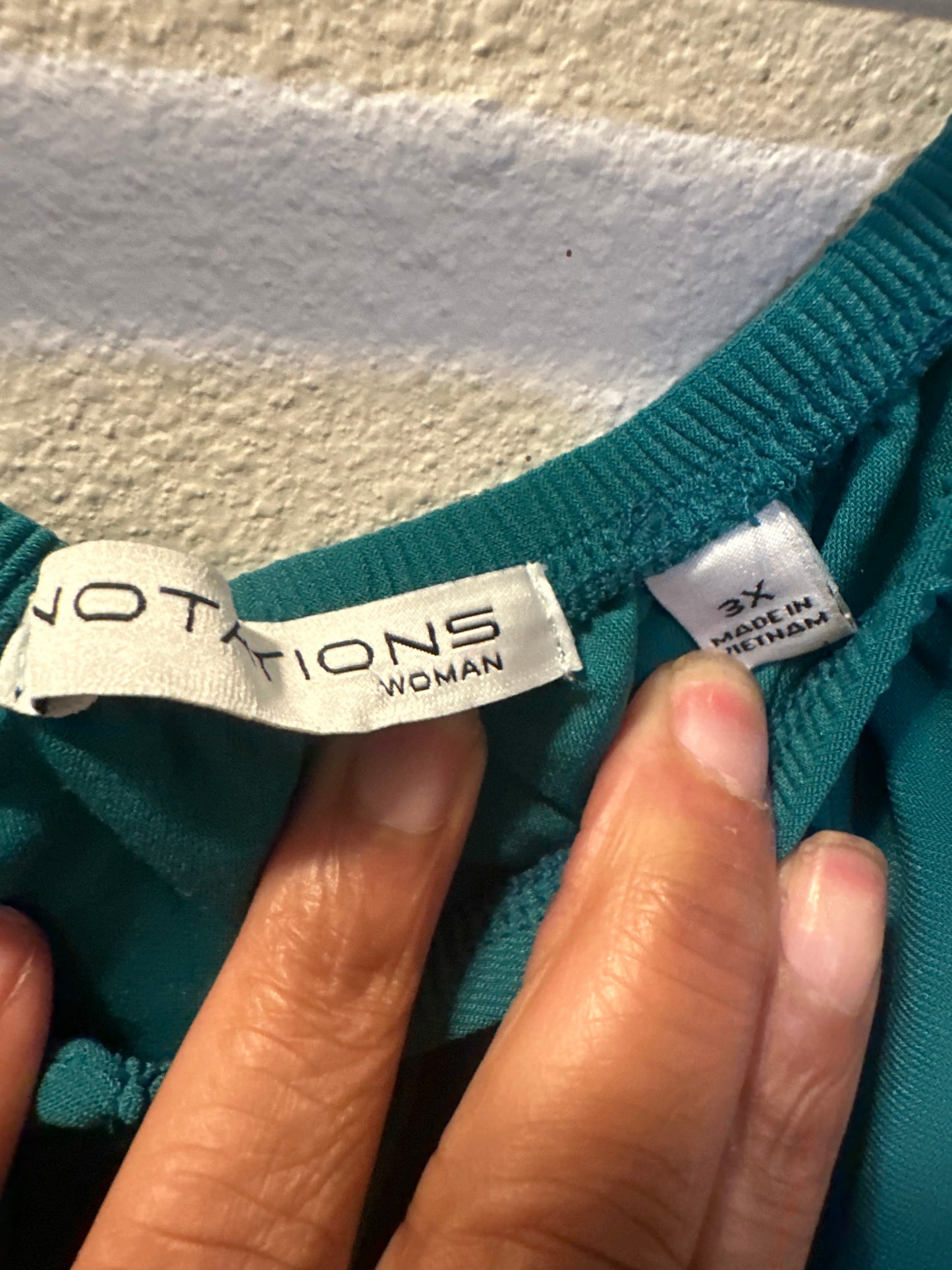 Size 3x (24) three-quarter length green blouse with faux buttons