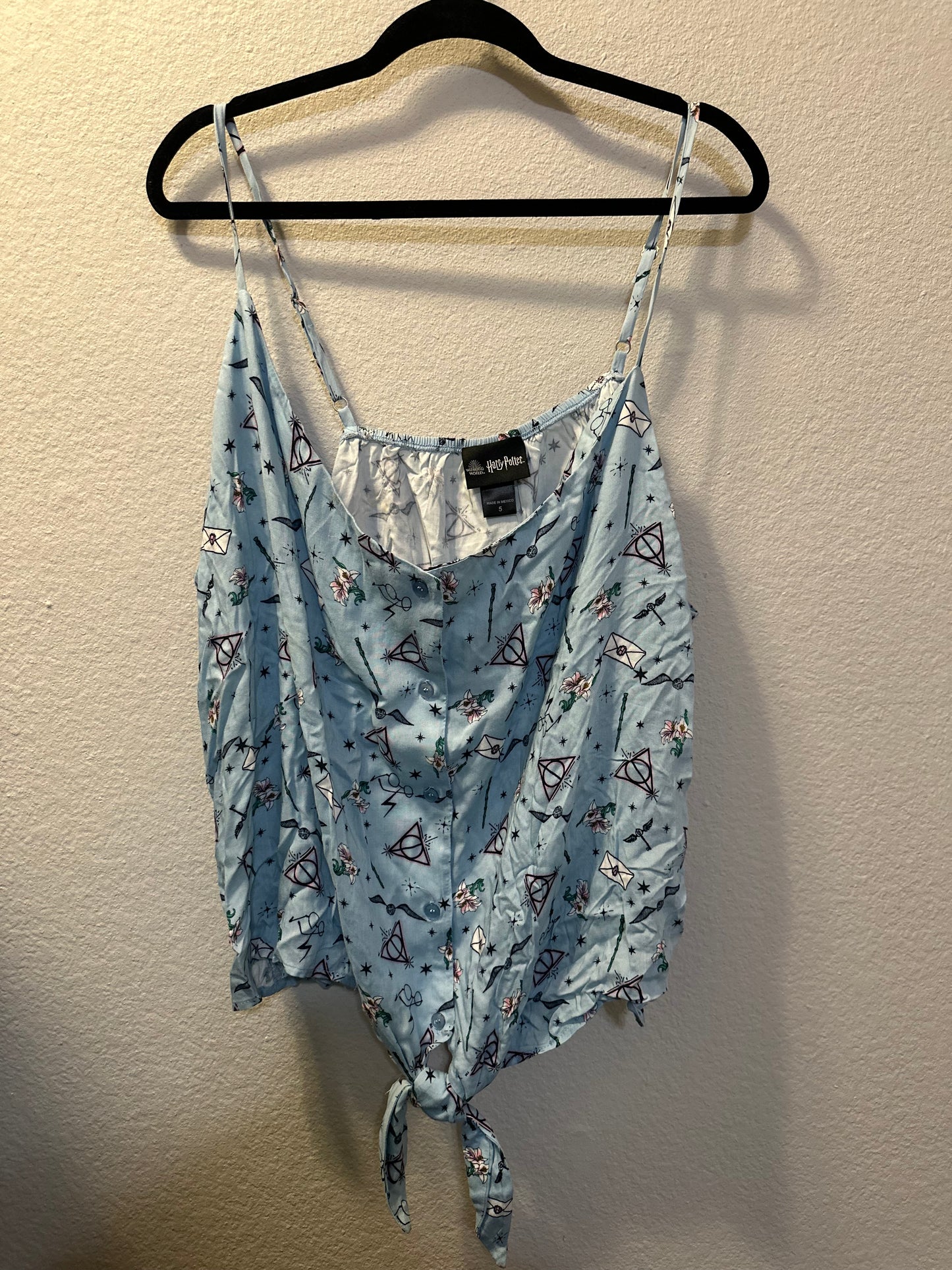 Size 5x (28) Harry Potter Deathly Hallows Floral Tie-Front
Woven Button-Up Tank Top
