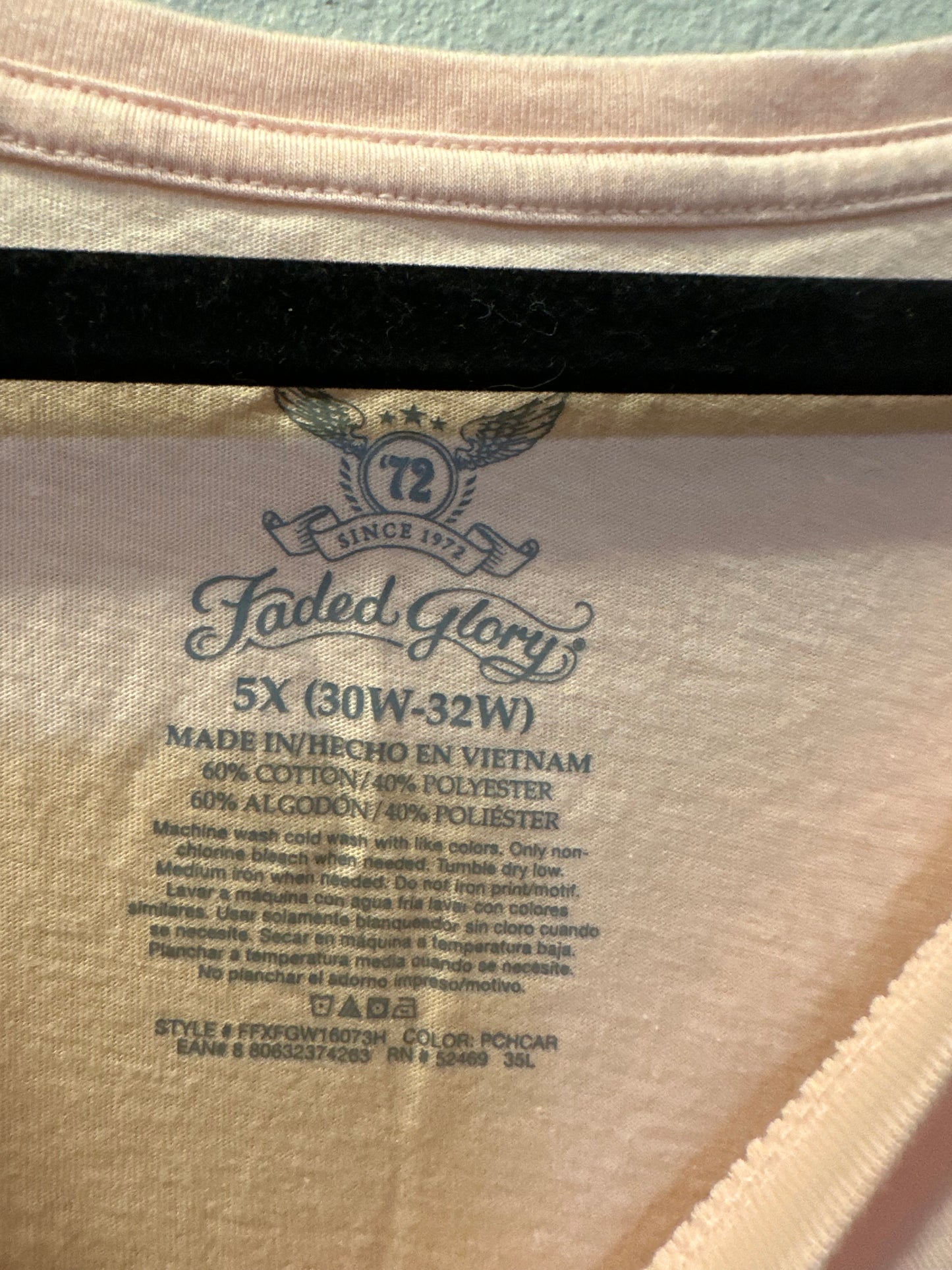 Size 5x (30/32) baby pink faded glory T-shirt